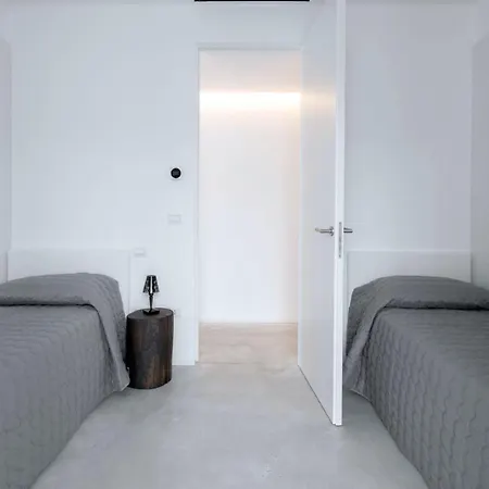 Shore Apartment